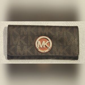 Michael Michael Kors MK Signature Fulton Flap Continental Wallet Brown Gold